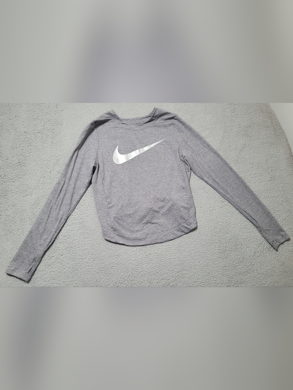 Nike Dri Fit Long Sleeve Shirt With Thumbholes Small